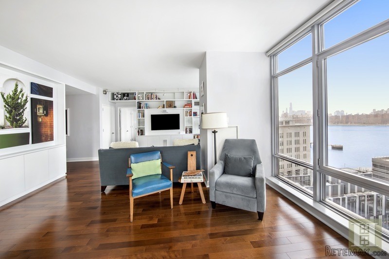 3 bedroom Apartment For Sale: 1.. - 2