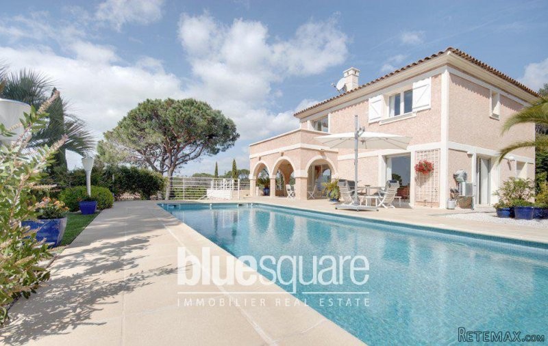 Renovated bastide near golf course