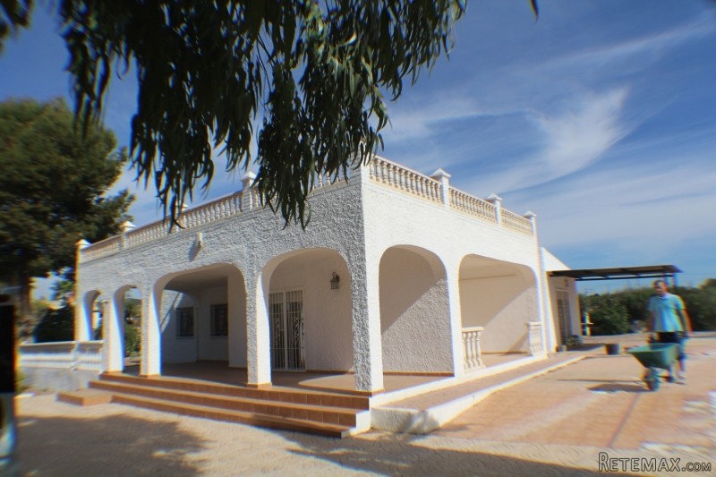 4 Bedrooms - Villa - Alicante - For Sale