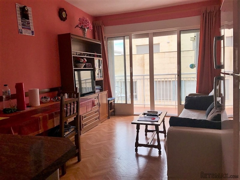 2 bedroom, 1 bathroom Apartment, (build..