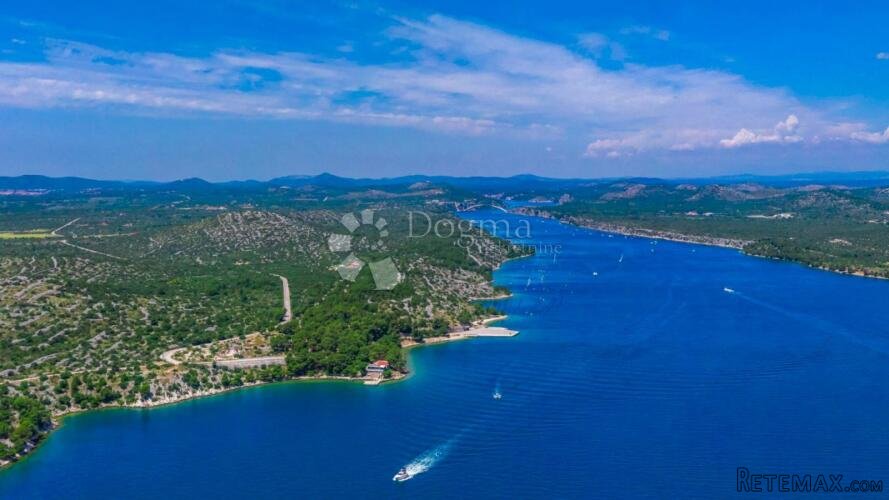 Zemljište u prvom redu do mora, Martinska – Savršen investic