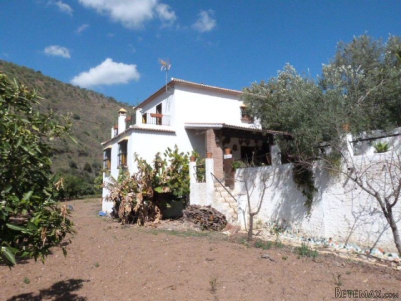 3 bedroom, 2 bathroom Finca/Country..
