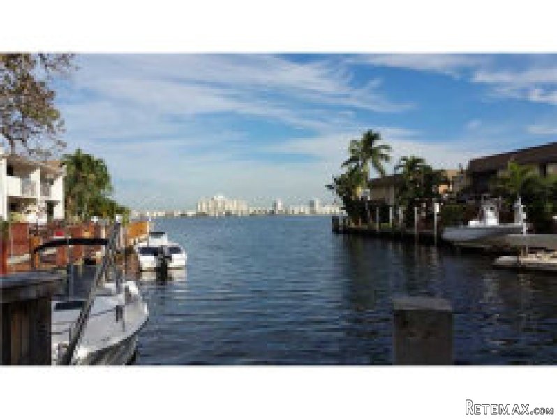 2739 Northeast 164th St, Unit 81, North..