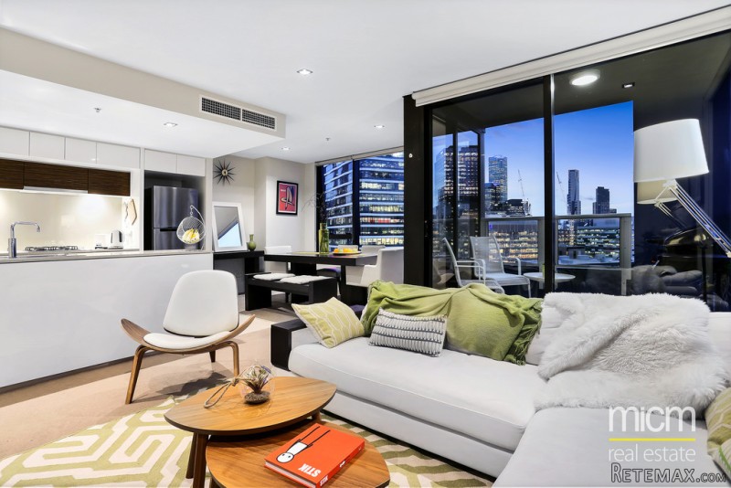 Captivating Views from Every Room