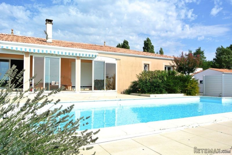 House In Breuillet