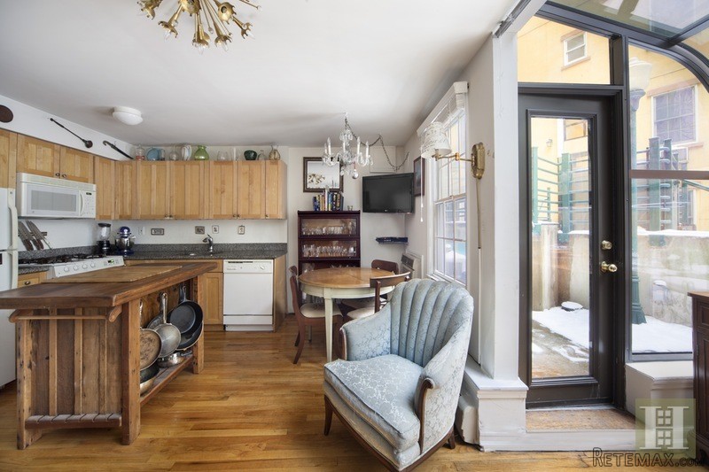 2 bedroom Apartment For Sale: 407 EAST..
