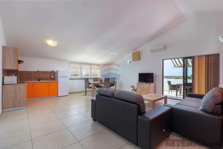 Istra, Medulin, Apartmanska kuća s 7 apartmana i bazenom - 3