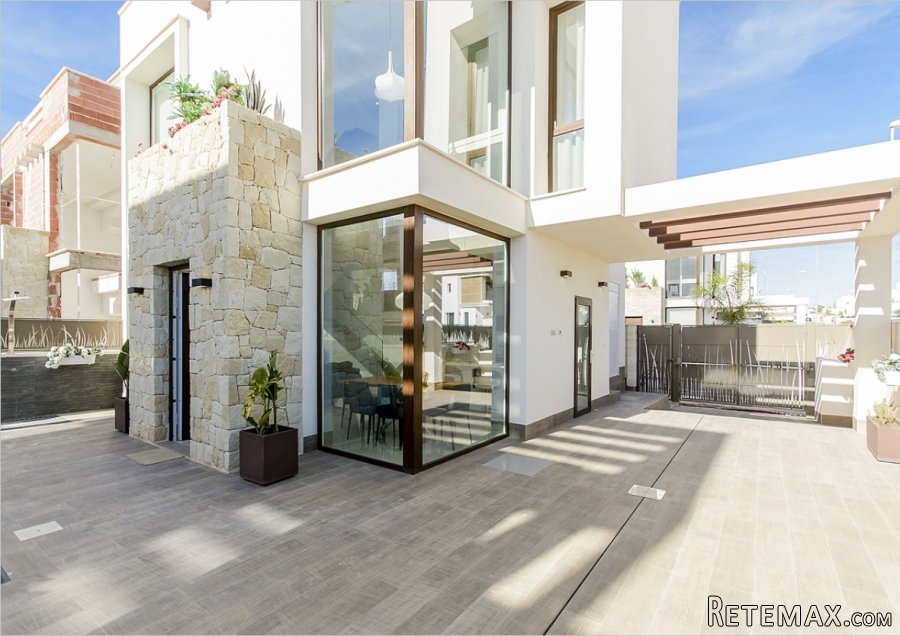 Modern style villa for sale in one of the most famous areas.. - 3