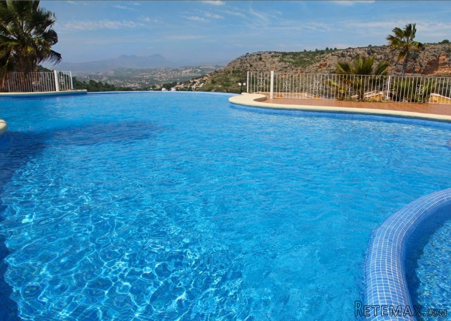 Benitachell is located close to all the services of Cumbre..