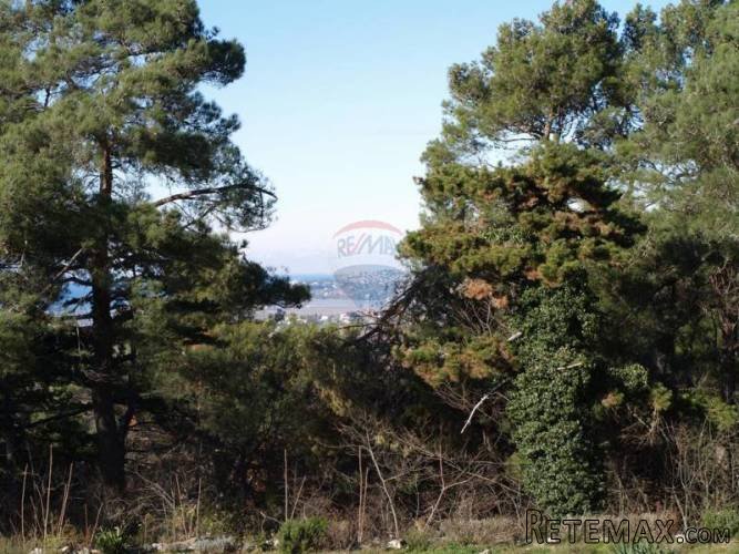 GRAĐEVNO ZEMLJIŠTE NA MIRNOJ LOKACIJI SA POGLEDOM NA MORE - 2