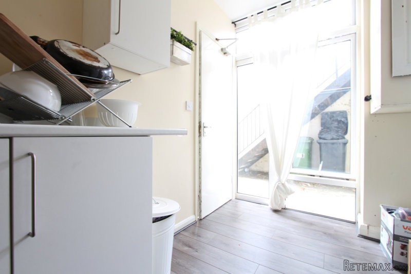 Single with double bed near Stratford.. - 2