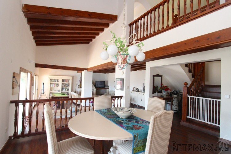 Mediterranean style villa of 300 m2, on two floors, on a.. - 7