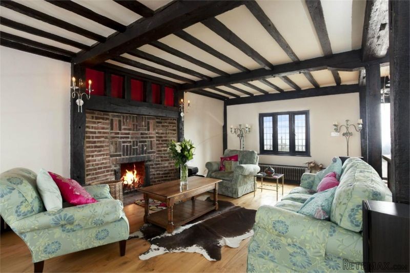 4 Bedroom Detached House - 2