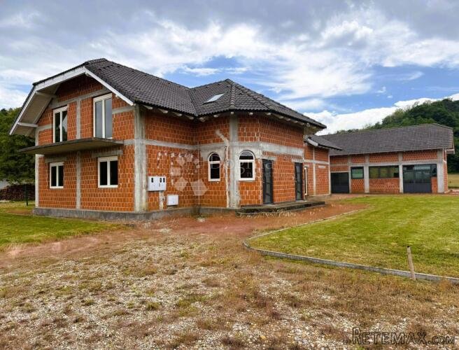 Jedinstvena nekretnina u Starigradu kod Koprivnice!