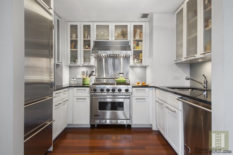 1 bedroom Apartment For Sale: 45 PARK.. - 2