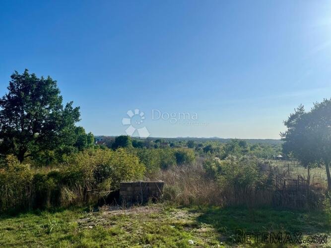 Poljica Brig – Poljoprivredno zemljište 1000 m²