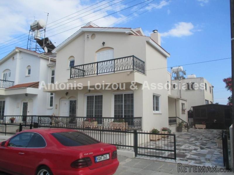 Three Bedroom Link Detached House - 2