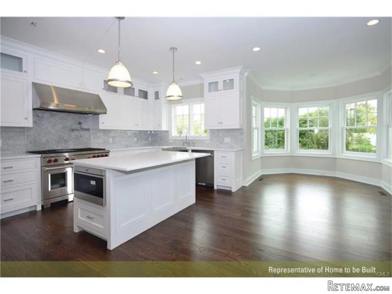4 bedroom House For Sale: 59 HAWTHORNE.. - 2