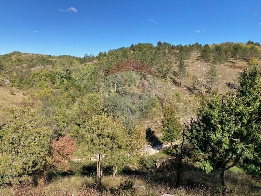 Trviž, zemljište turističke namjene 14374 m2