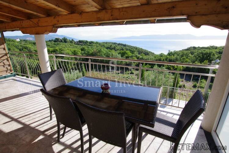 ISTRA, KUĆA 450 M2 - 8 APARTMANA, BAZEN I POGLED NA MORE! - 2