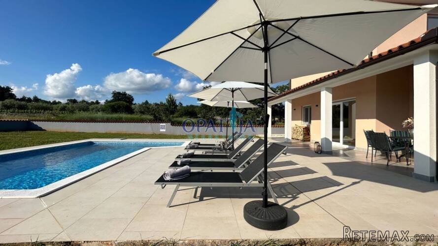 Istra - prekrasna 4**** villa s bazenom i velikom okućnicom - 2