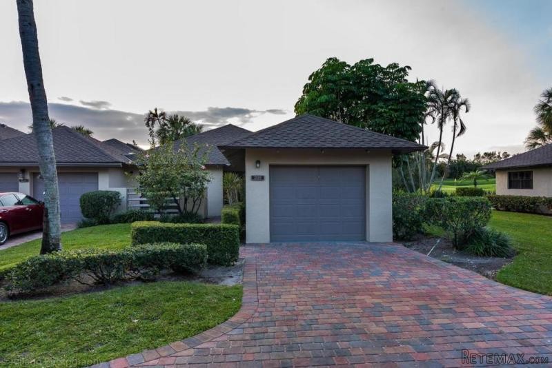 19657 Waters End Dr #205, Boca Raton..