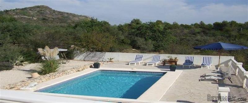 4 Bedrooms - Villa - Alicante - For Sale