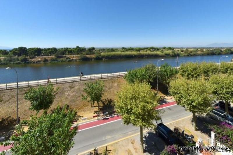 EMPURIABRAVA: Studio located 50 m from..