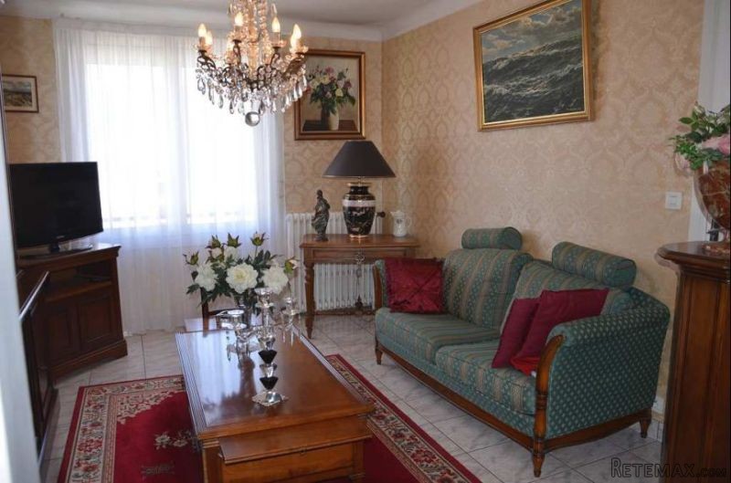 2 Bedroom House For Sale - 2
