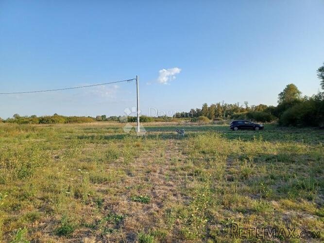 GRAĐEVINSKO ZEMLJIŠTE LEKENIK- 1038 m² - 3
