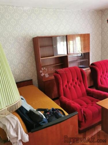 Petrinja, samostojeća kuća, 2200 m2 okućnice