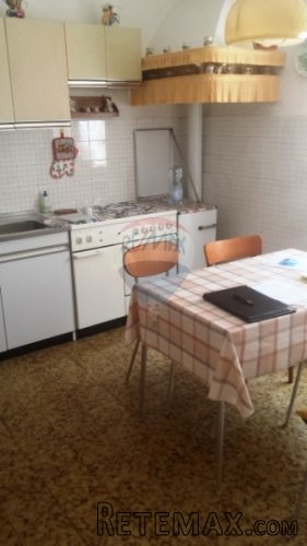 KUĆA SA 40 000 m2 ZEMLJIŠTA - 2