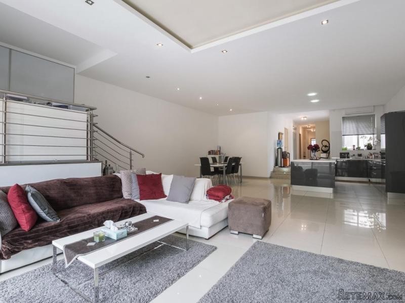 3 bedroom apartment for sale - 2