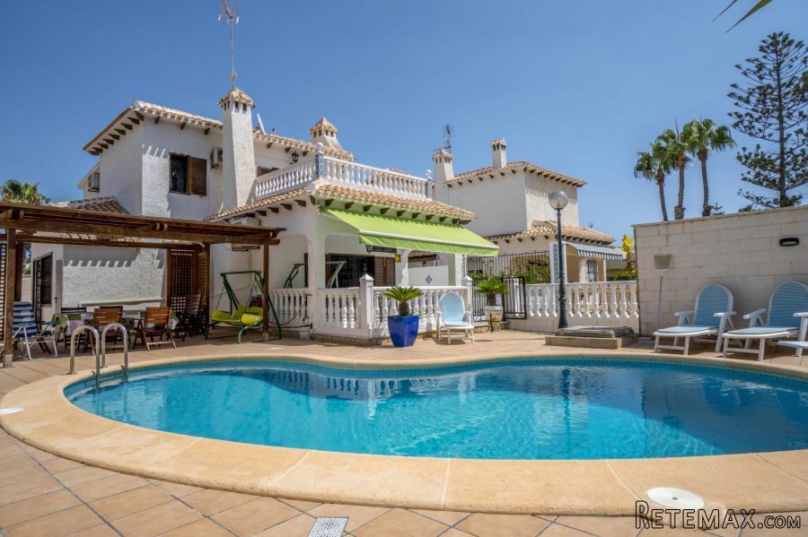 Beautiful Mediterranean style villa in La Zenia, Orihuela..