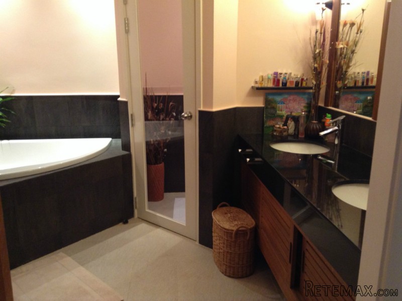 PRICE CUT - Exclusive 3-Bedroom Sea.. - 2