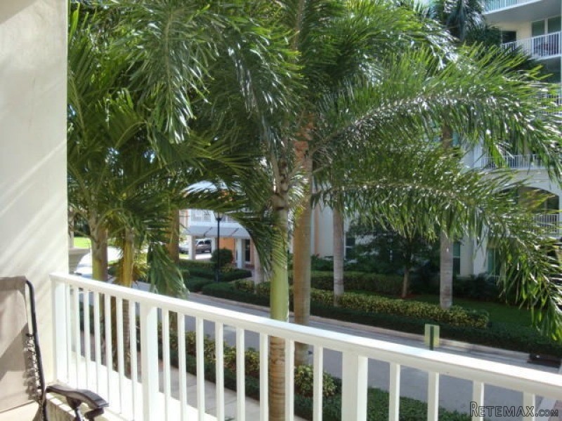 806 E Windward Way #216 Lantana, Fl..