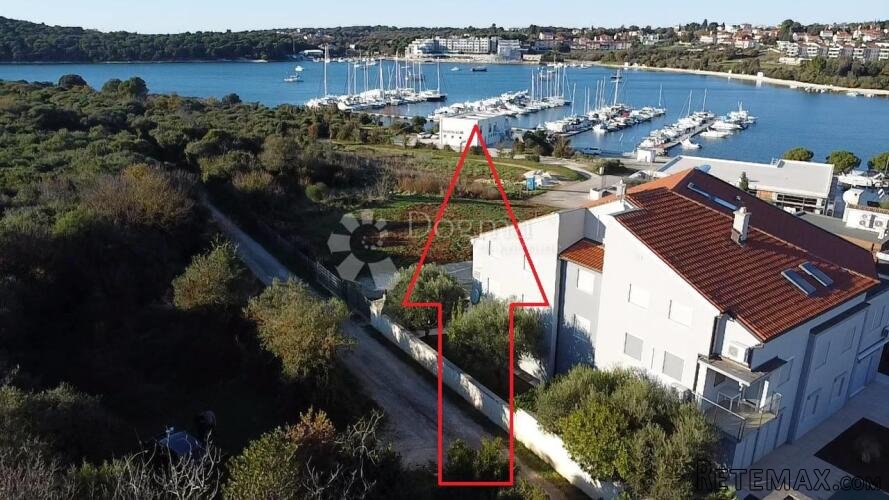 ZEMLJIŠTE S OBJEKTOM 200M OD MORA- Banjole - 2