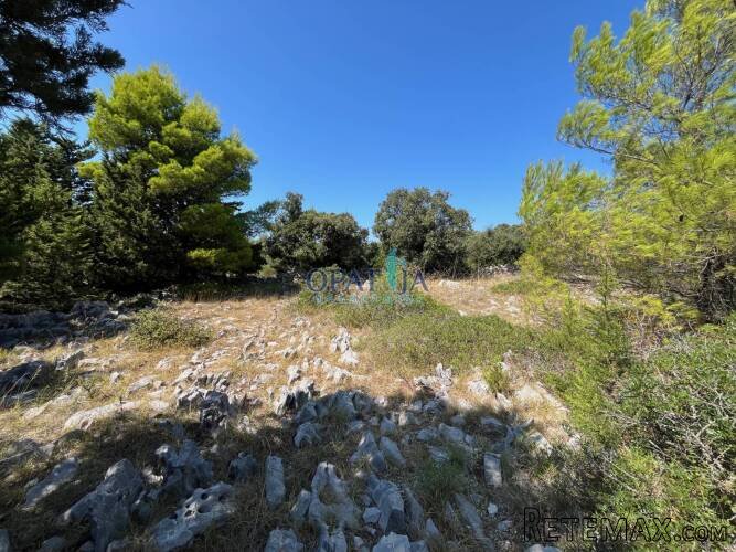 Vir, južna strana parcela 600m²