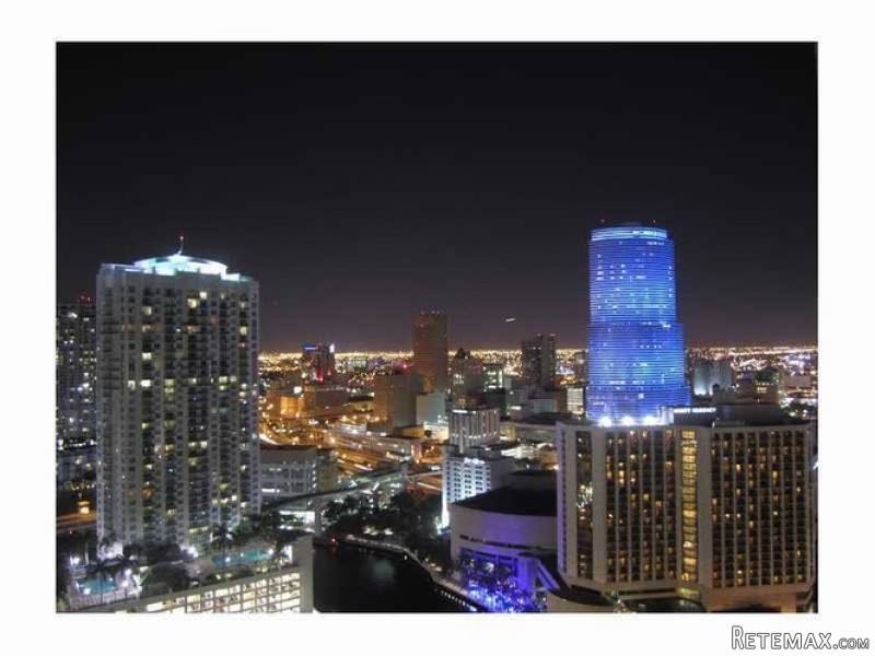 1 bedroom Flat For Sale: 485 Brickell.. - 2