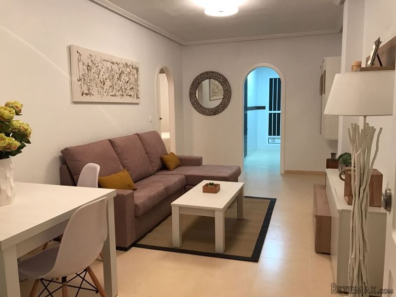 2 bedroom, 1 bathroom Apartment, La.. - 2