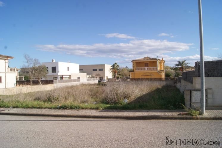 In the most exclusive area of Manacor, Exceptional Solar..