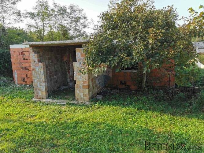 Istra-Krnica, građevinsko zemljište i objekt - 10