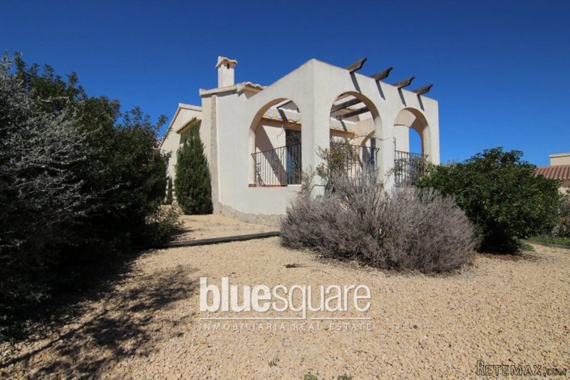 Detached 2 bedroom villa near Moraira.. - 2