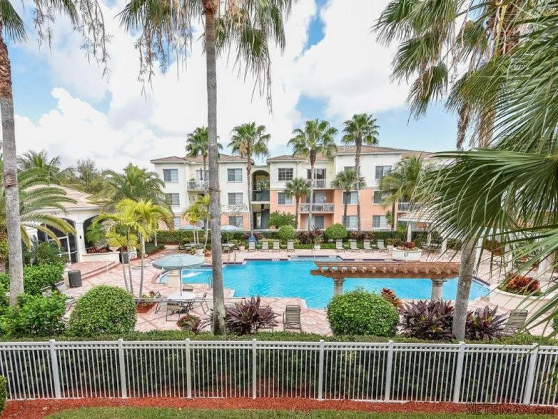 2207 Myrtlewood Circle E, Palm Beach..