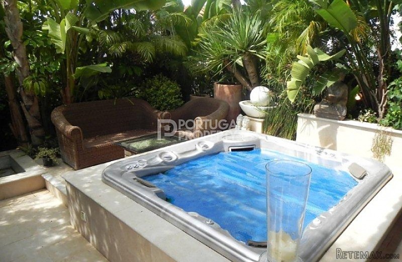 Designer 2 Bed Townhouse with Sea Views.. - 2