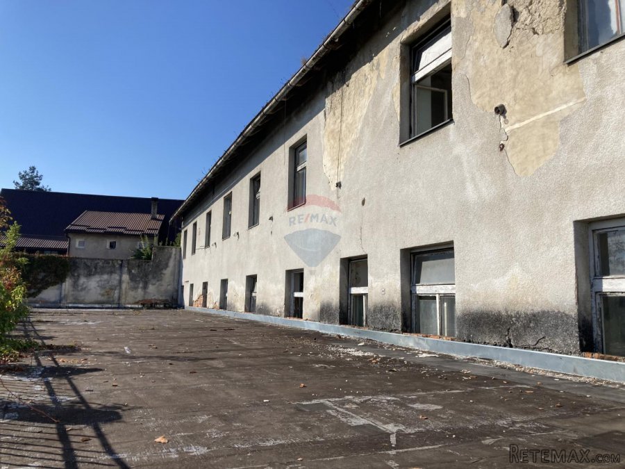 Slunj, zgrada hotela 2400 m2 sa projektom - CIJENA NA UPIT - 8
