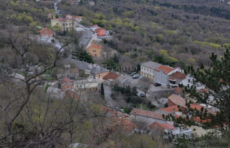 Grižane - atraktivan građevinsko-poljoprivredni teren