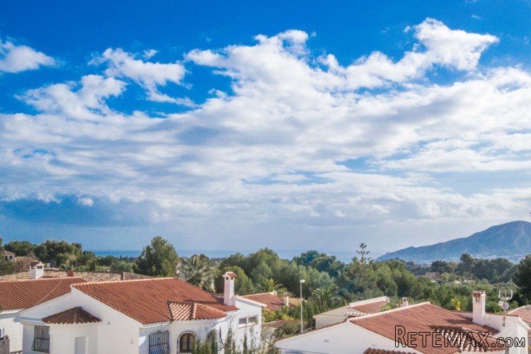 Villa with private pool located in a quiet residential area.. - 3
