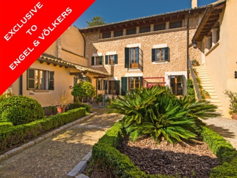 Mallorquin Town Palace With A Dream..