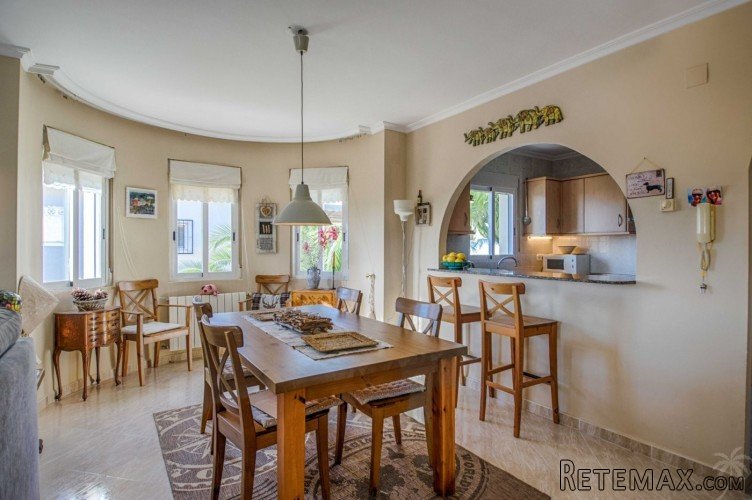 Villa with private pool located in a quiet residential area.. - 6